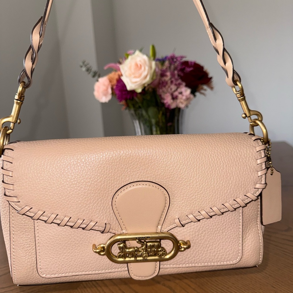 Elegant Pink Leather Shoulder Bag